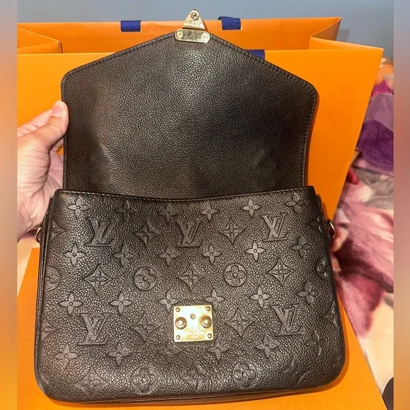 🎉 FULL COMPLETE SET! Louis Vuitton Black Empreinte Pochette Metis Crossbody - Picture 13 of 15